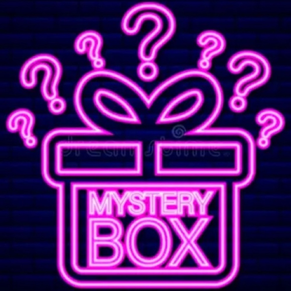 Mystery Jean outfit  Box